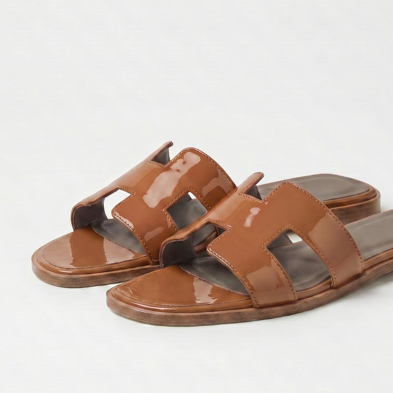 Riviera Flat Slide Women Tan Patent