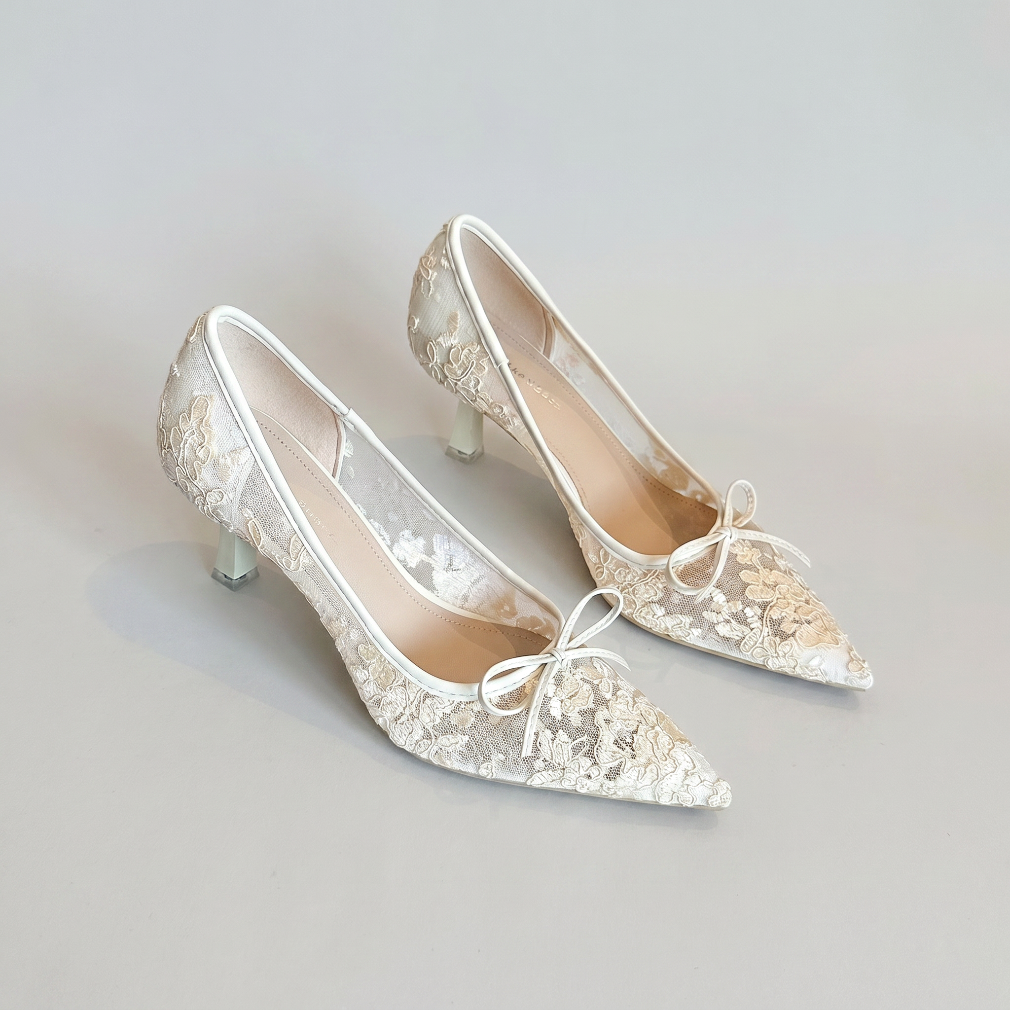 Vittoria Lace Pump Women White