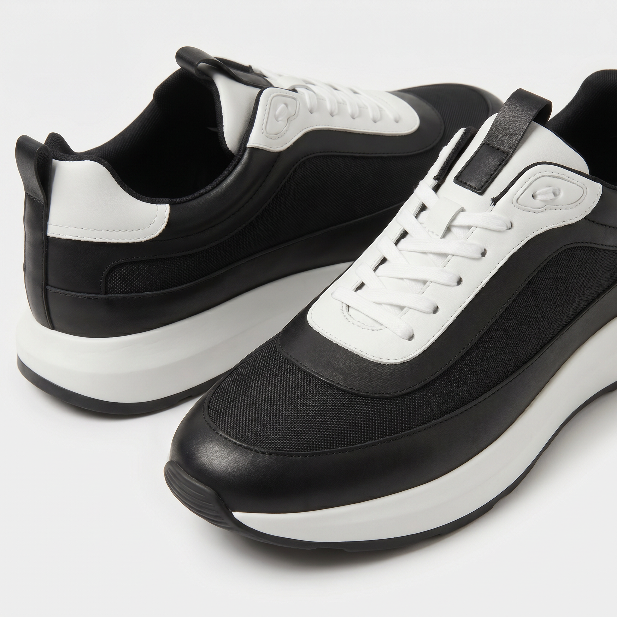 Genova Runner Black/White