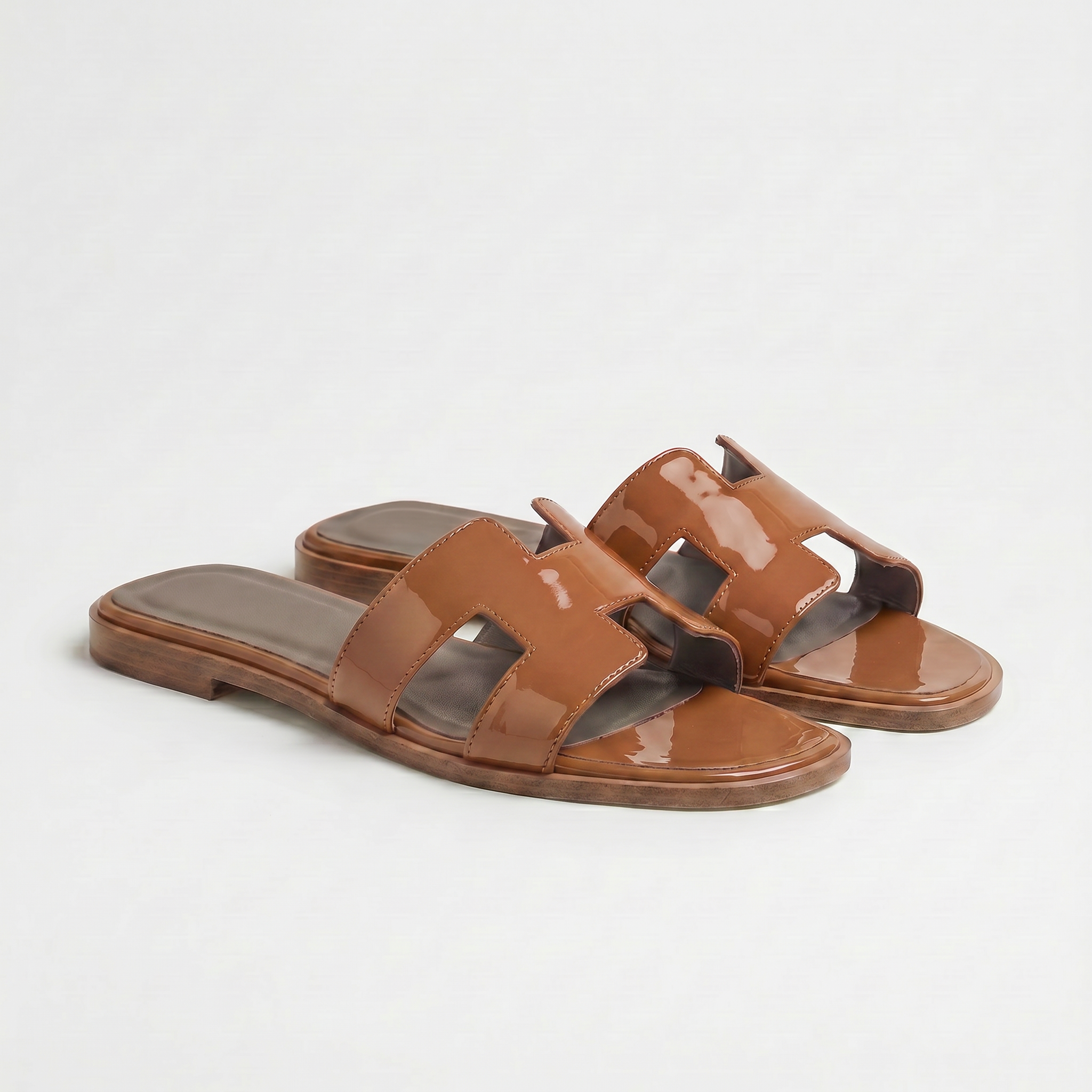 Riviera Flat Slide Women Tan Patent